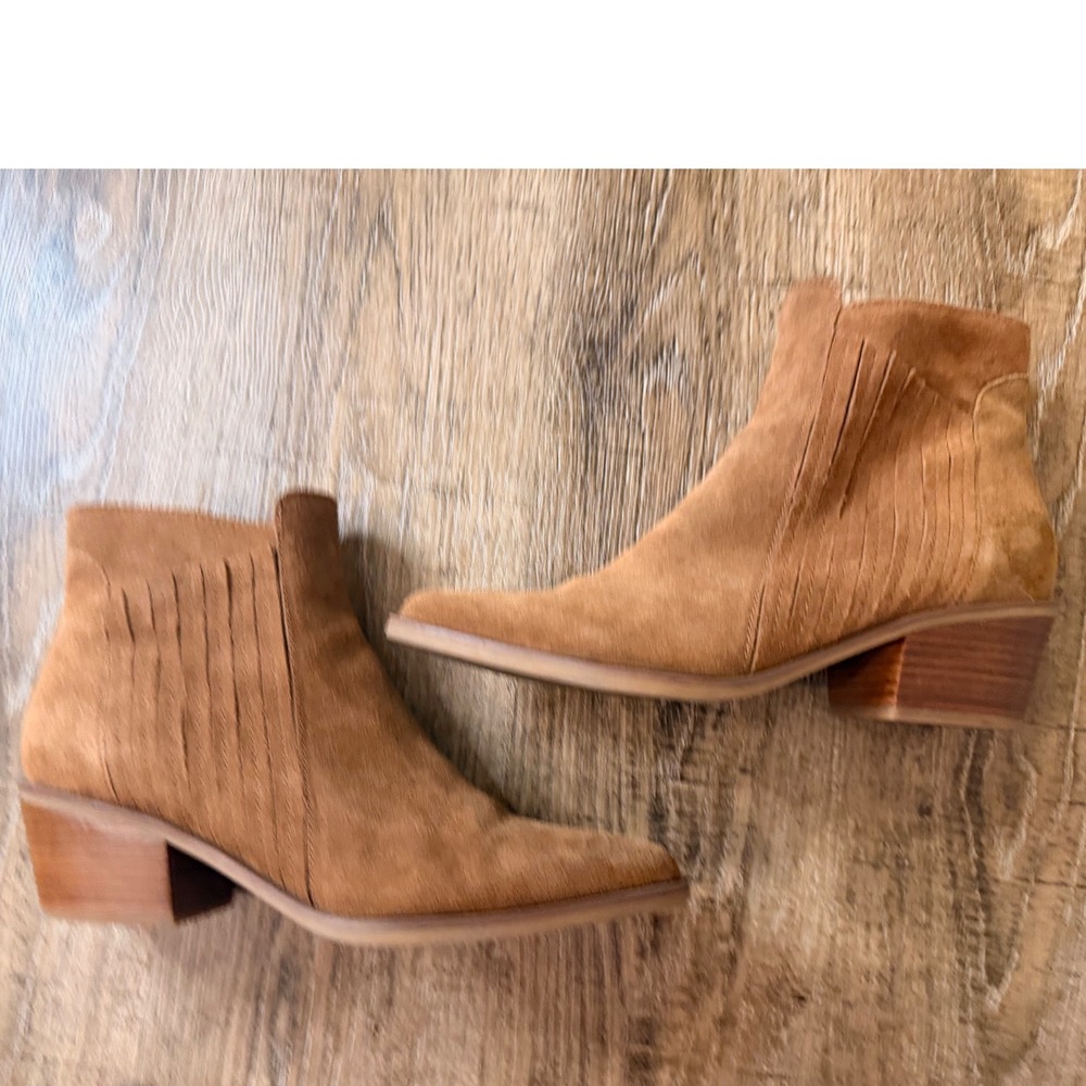 Dolce Vita Brown Suede Fringe Pointed Toe Ankle Boots Size 8.5 Cognac Booties